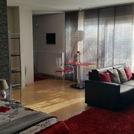 Apartment Rosy Любляна Екстер'єр фото