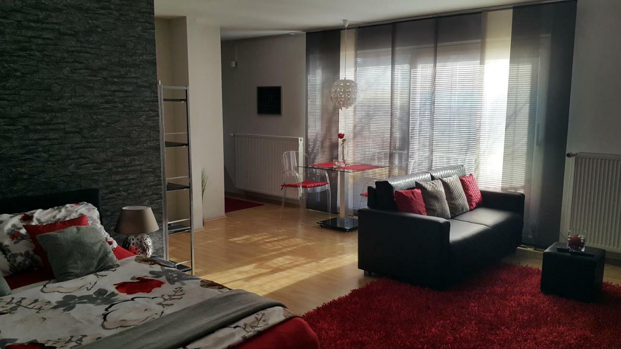 Apartment Rosy Любляна Екстер'єр фото